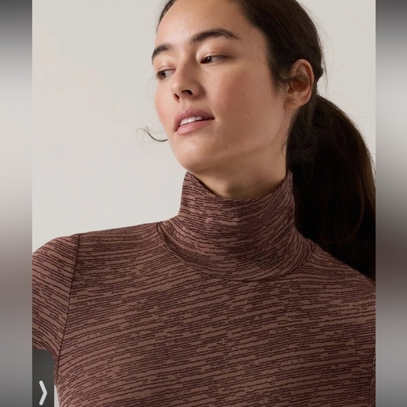 ATHLETA Flurry Seamless Turtleneck Wren Rustic Beige Size XS - Picture 2 of 14